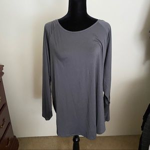 NWT Torrid size 3 gray active long sleeve top